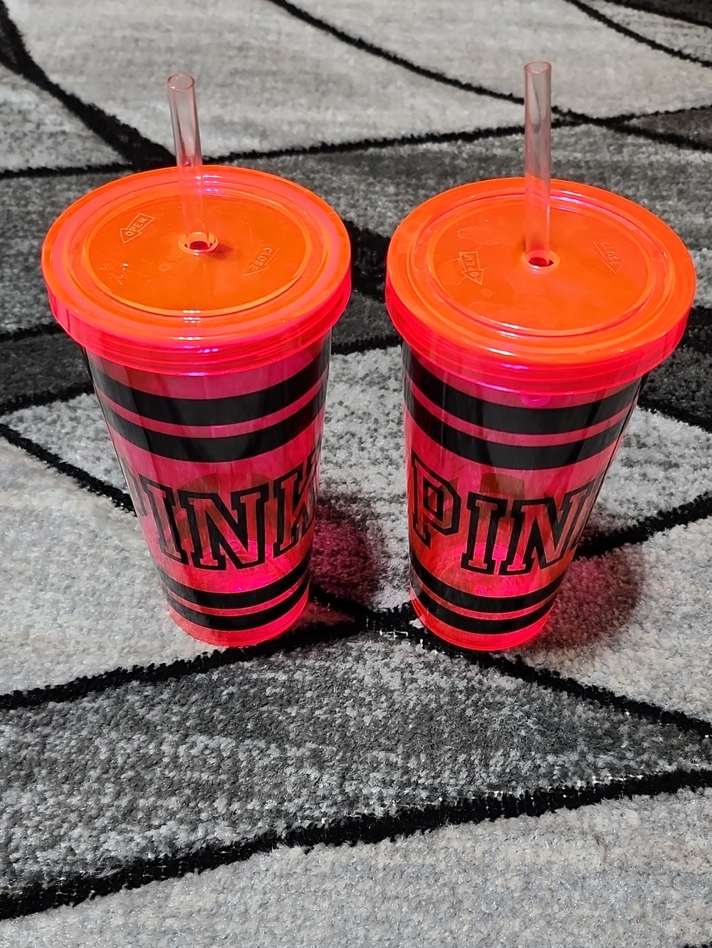 VINTAGE VS PINK NEON PINK STRIPED PLASTIC TRAVEL TUMBLER BUNDLE